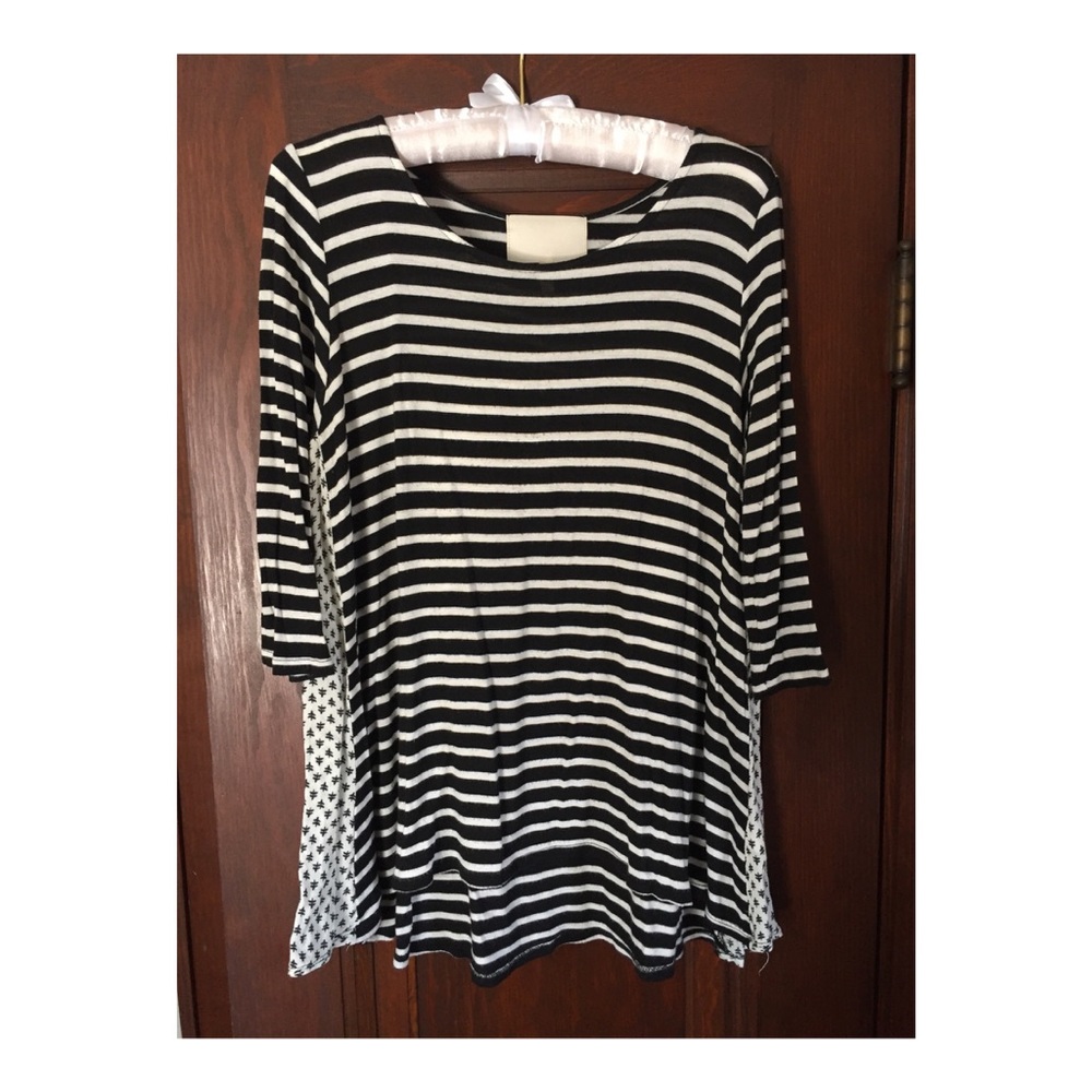 Dolan knit flowy tee with contrasting side panels